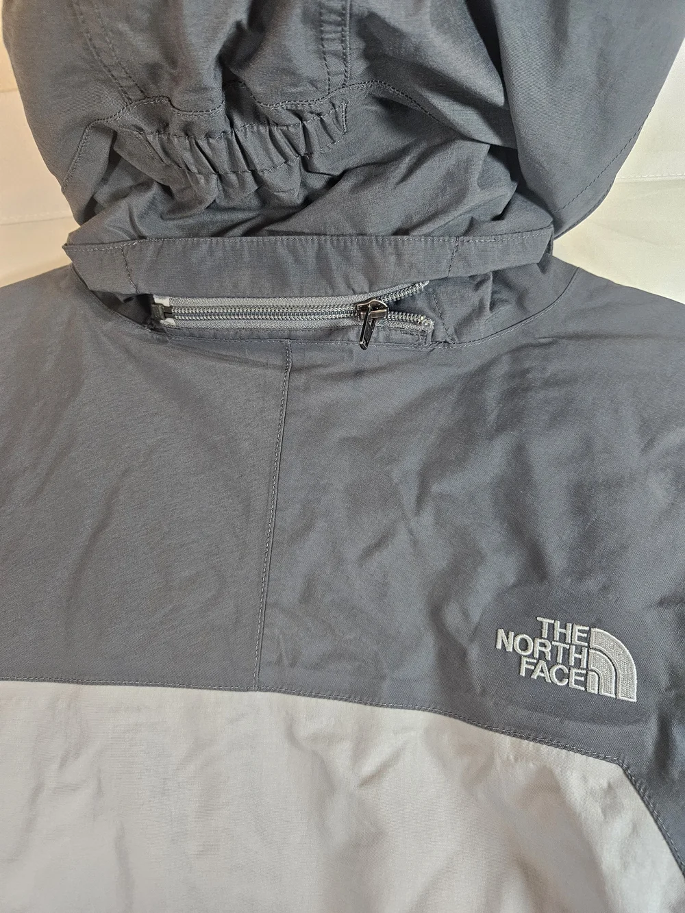 The North Face Men's Gray Ski & Snowboard Jacket Outdoor Mountain